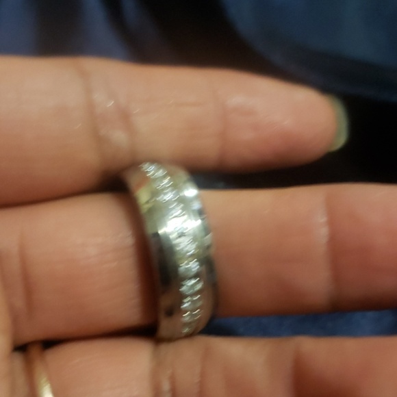 Ring - Picture 2 of 2